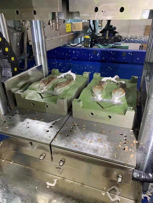 干冰清洗機 工業模具、橡膠及塑料制品去毛刺的首選方案